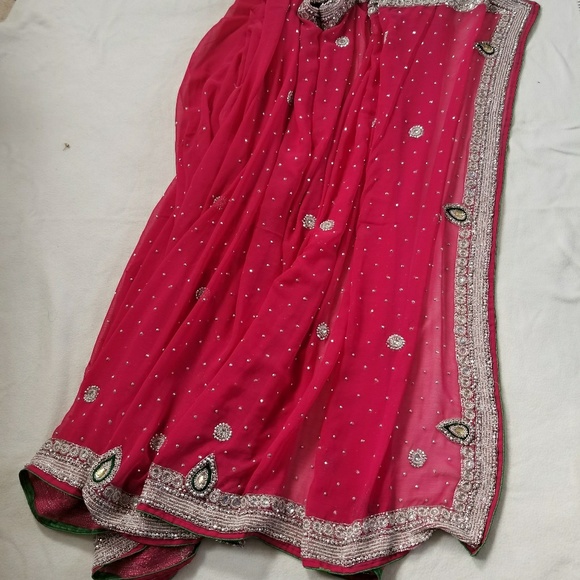 Pink Saree with blouse - Picture 6 of 6